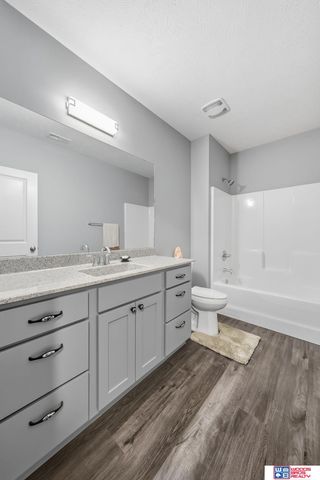 8920 Shadow Creek Lane, Lincoln, NE 68520