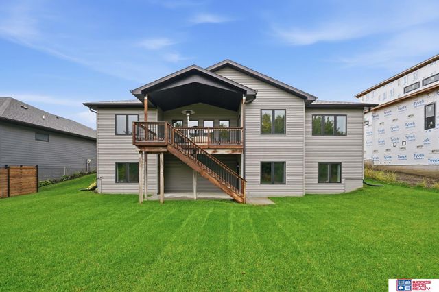 8920 Shadow Creek Lane, Lincoln, NE 68520