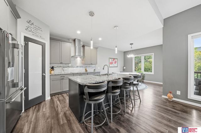 8920 Shadow Creek Lane, Lincoln, NE 68520