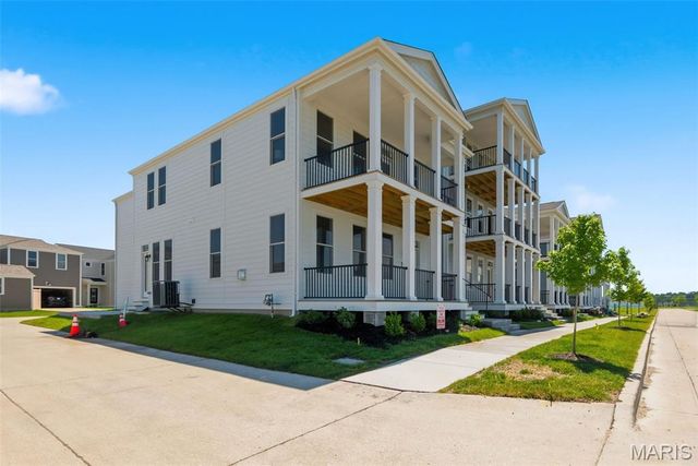 4200 Marais Temps Clair Drive, St Charles, MO 63301