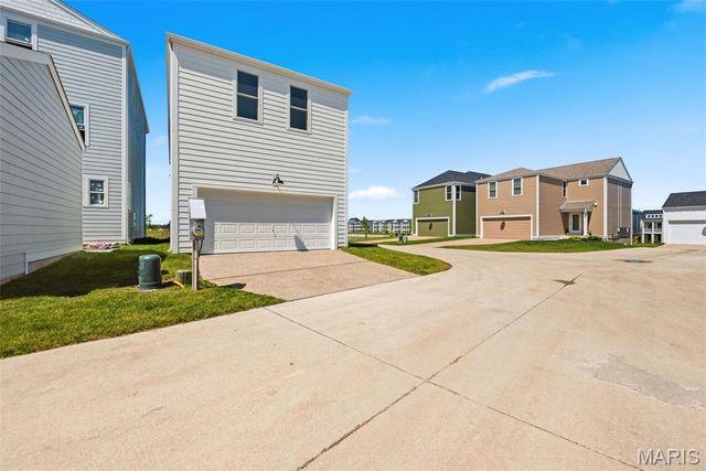 4200 Marais Temps Clair Drive, St Charles, MO 63301