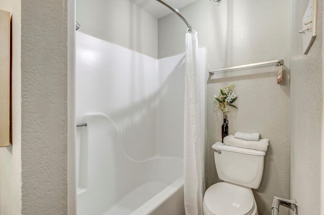 1624 Aquarena Springs DR B115, San Marcos, TX 78666