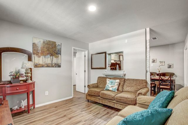 1624 Aquarena Springs DR B115, San Marcos, TX 78666