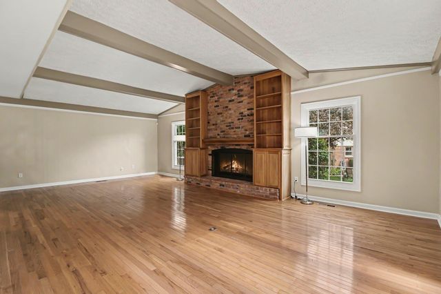 34214 Old Timber Road, Farmington, MI 48331
