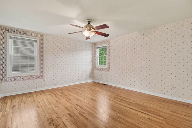 34214 Old Timber Road, Farmington, MI 48331