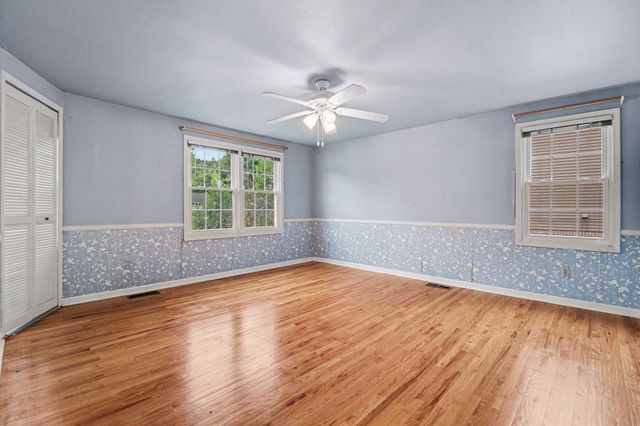 34214 Old Timber Road, Farmington, MI 48331