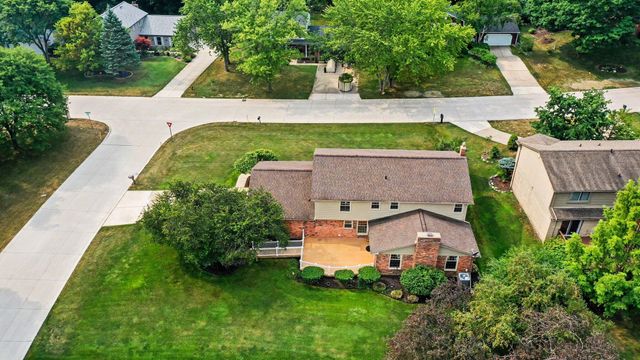 34214 Old Timber Road, Farmington, MI 48331