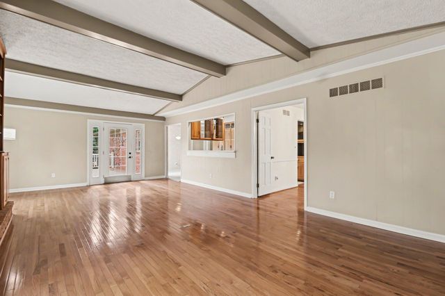 34214 Old Timber Road, Farmington, MI 48331