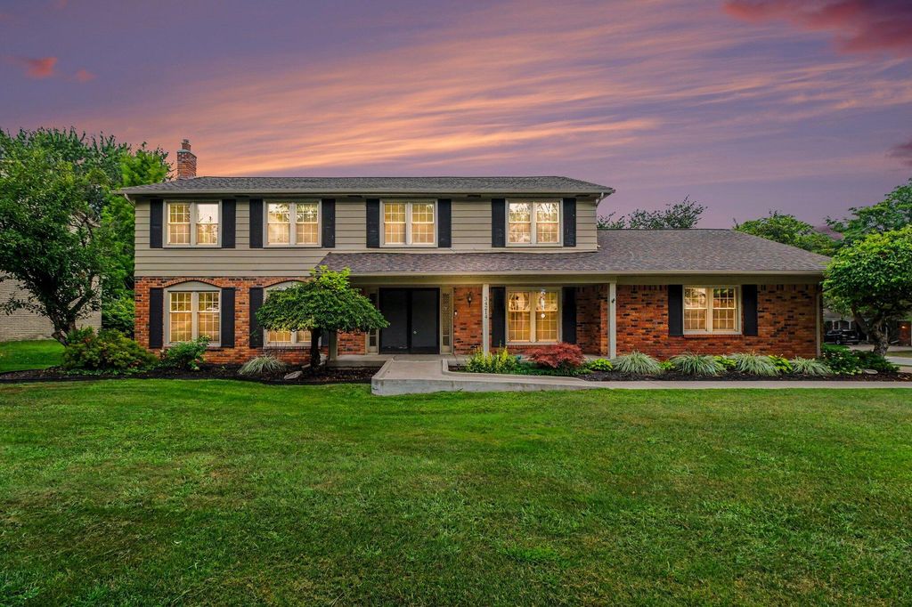 34214 Old Timber Road, Farmington, MI 48331