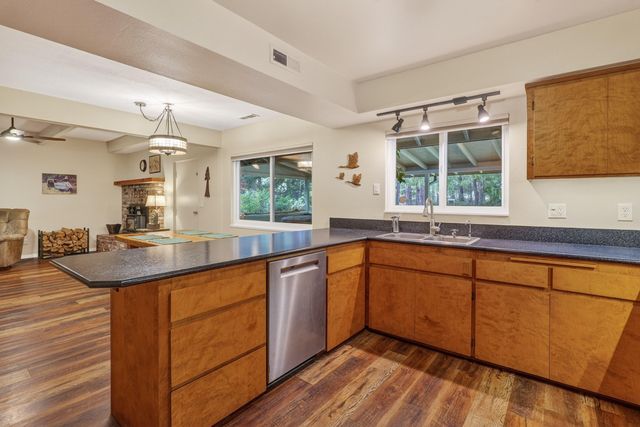 244 Riessen Road, Grants Pass, OR 97526