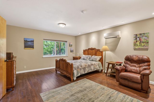 244 Riessen Road, Grants Pass, OR 97526