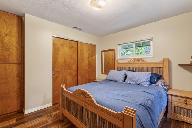 244 Riessen Road, Grants Pass, OR 97526