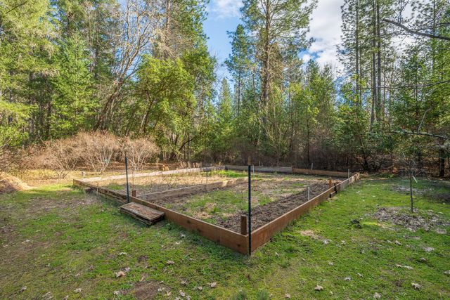 244 Riessen Road, Grants Pass, OR 97526