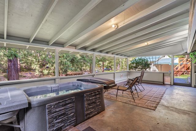 244 Riessen Road, Grants Pass, OR 97526