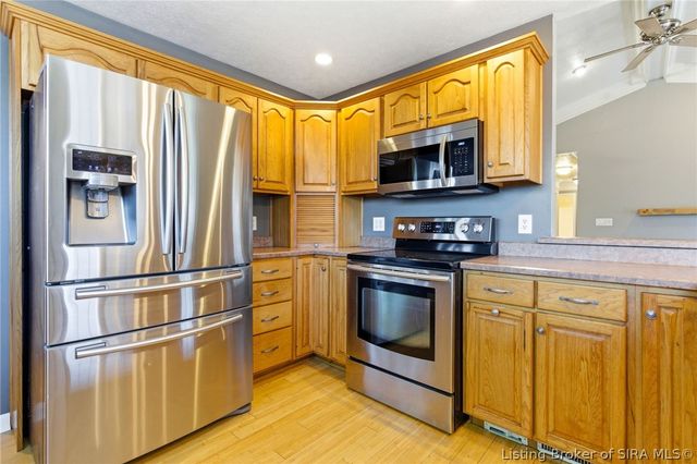 6510 Deerfield Drive, Charlestown, IN 47111