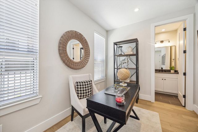 2218 Dennis Street, Houston, TX 77004