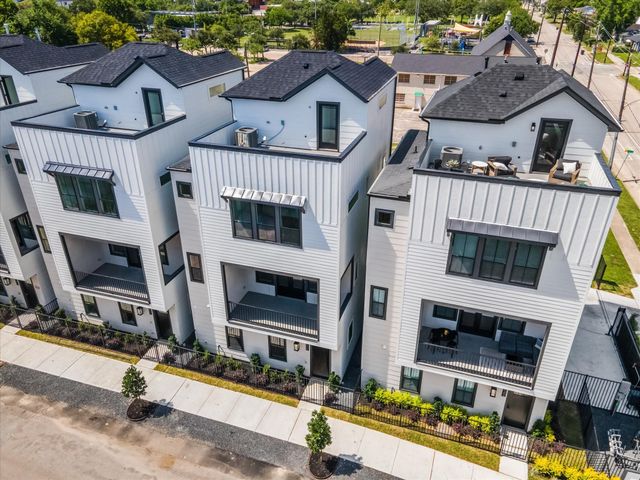 2218 Dennis Street, Houston, TX 77004