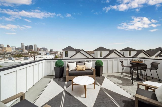 2218 Dennis Street, Houston, TX 77004