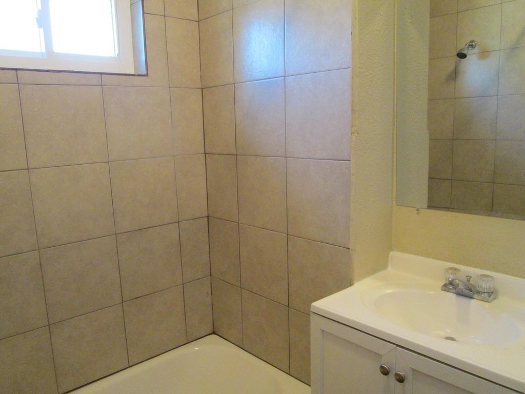 Image 16 of property listing at 122 N Washington Street, San Angelo, TX 76901