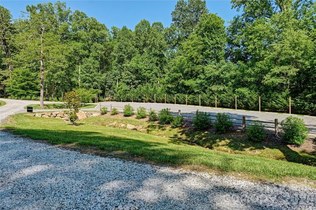 4017 Canada Road, Tuckasegee, NC 28783