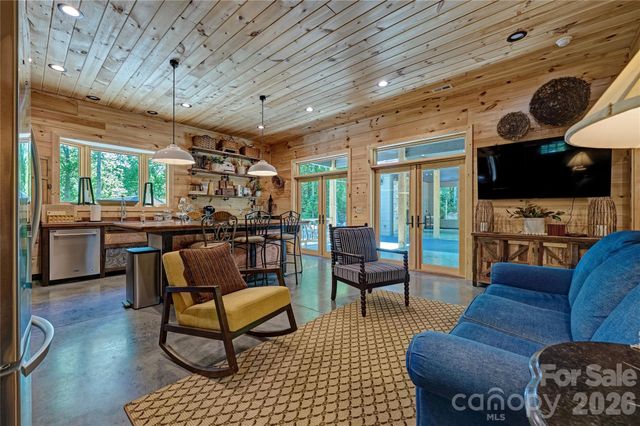 4017 Canada Road, Tuckasegee, NC 28783