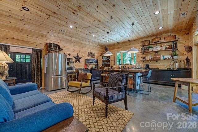 4017 Canada Road, Tuckasegee, NC 28783