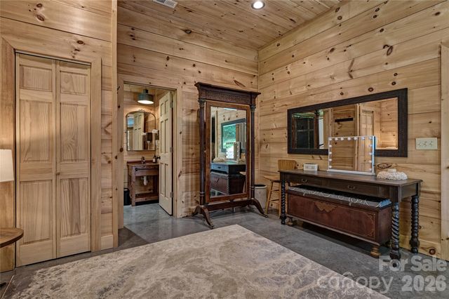 4017 Canada Road, Tuckasegee, NC 28783