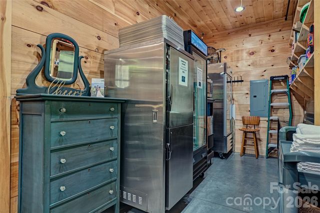 4017 Canada Road, Tuckasegee, NC 28783