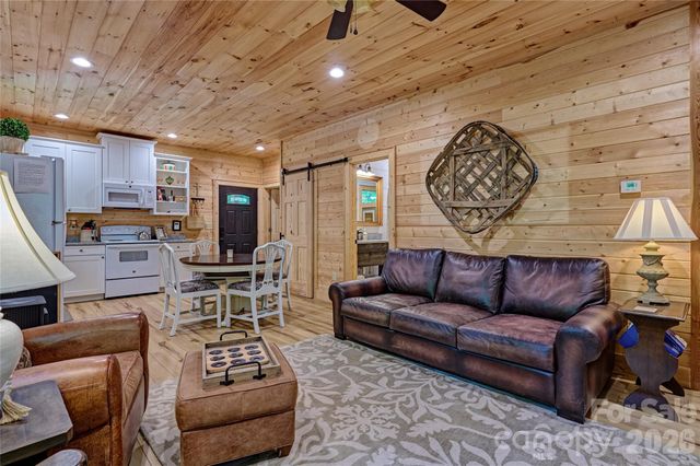4017 Canada Road, Tuckasegee, NC 28783