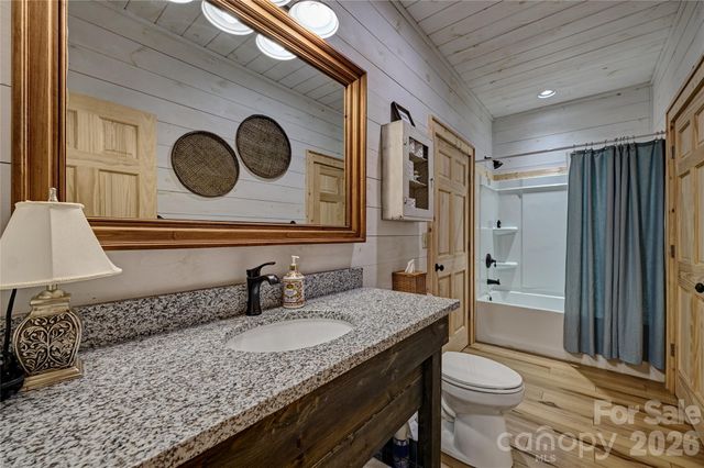 4017 Canada Road, Tuckasegee, NC 28783