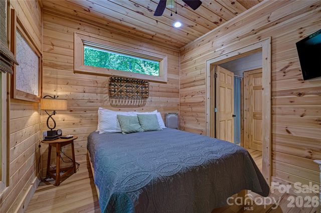 4017 Canada Road, Tuckasegee, NC 28783