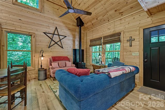 4017 Canada Road, Tuckasegee, NC 28783