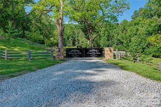 4017 Canada Road, Tuckasegee, NC 28783