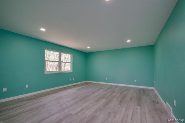4277 Tux Lane, Milford, MI 48380