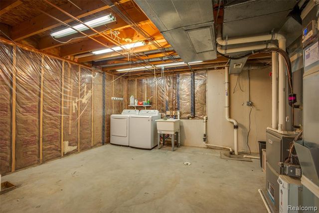 4277 Tux Lane, Milford, MI 48380