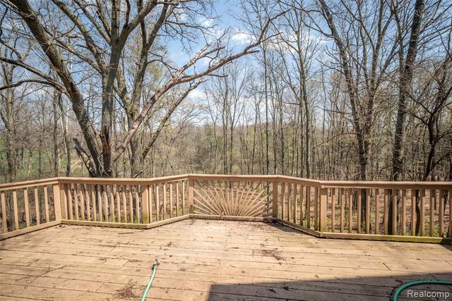 4277 Tux Lane, Milford, MI 48380