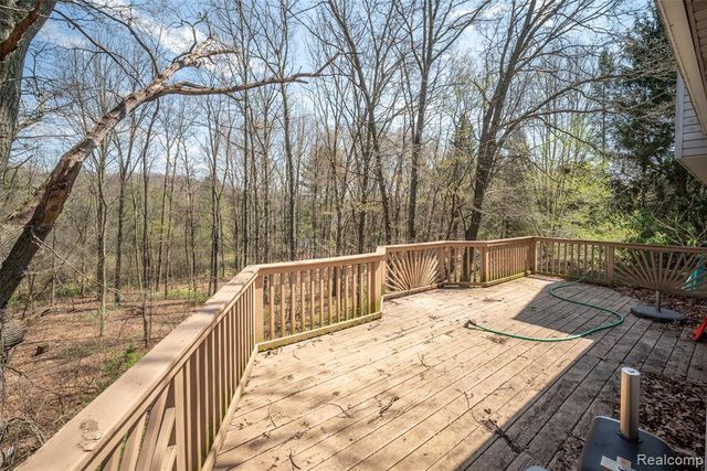 4277 Tux Lane, Milford, MI 48380