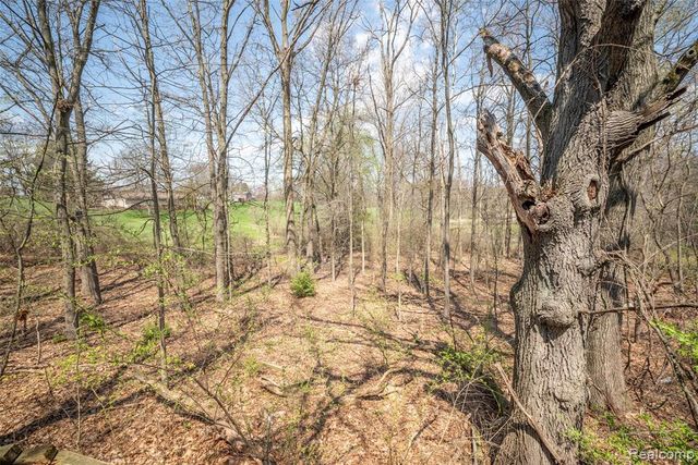 4277 Tux Lane, Milford, MI 48380