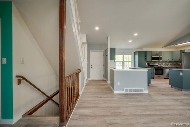 4277 Tux Lane, Milford, MI 48380