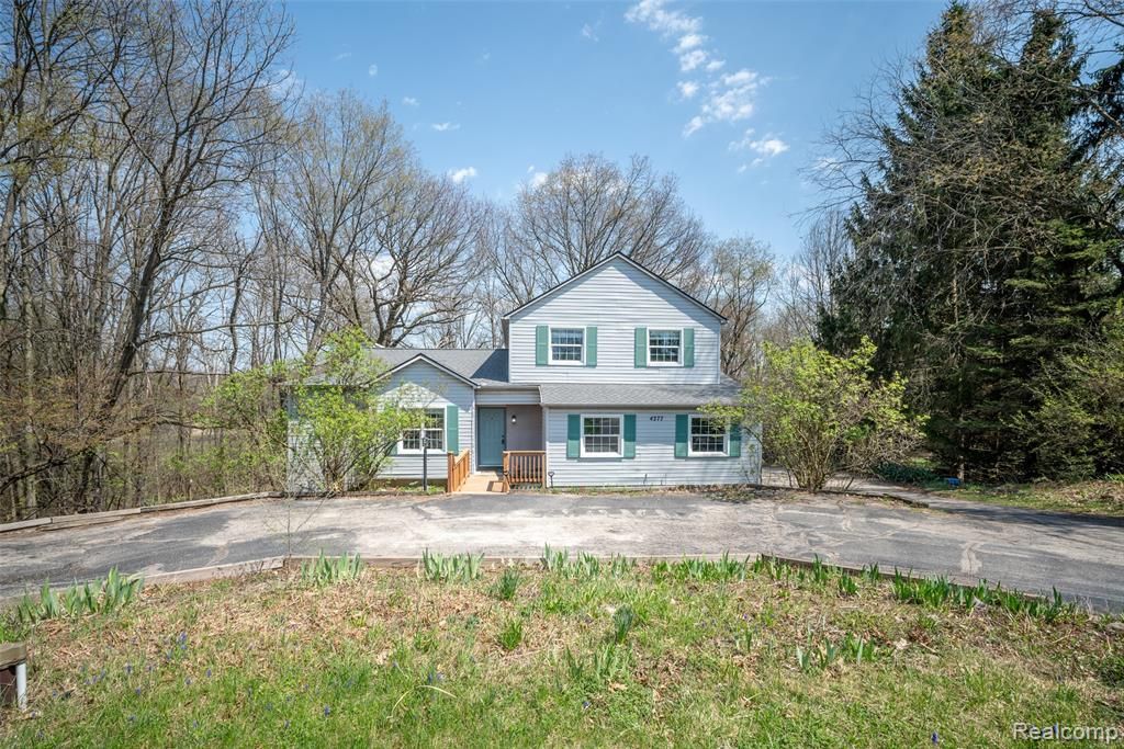 4277 Tux Lane, Milford, MI 48380