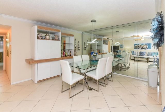 1382 High Point Way, Delray Beach, FL 33445