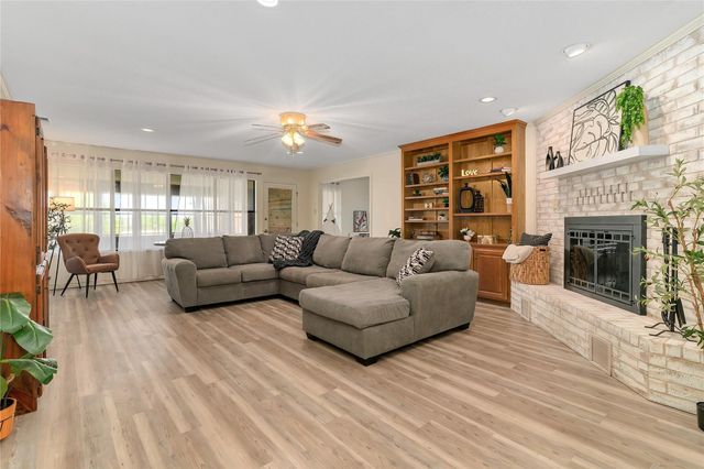 6212 Westover Drive, Granbury, TX 76049