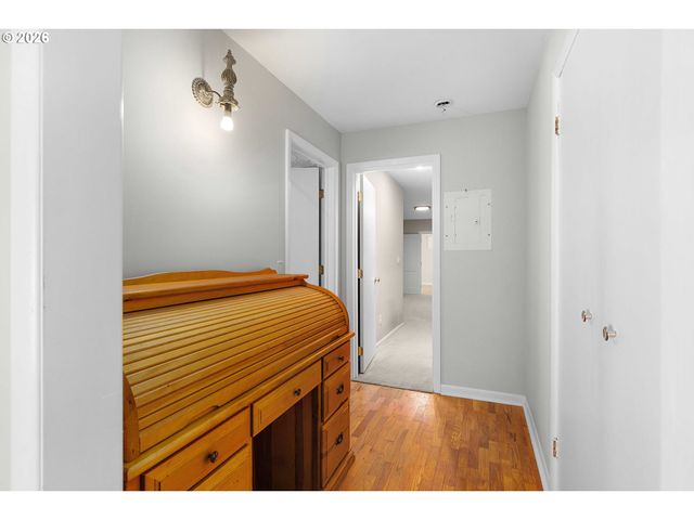 14 ROYAL OAKS Dr, Roseburg, OR 97471