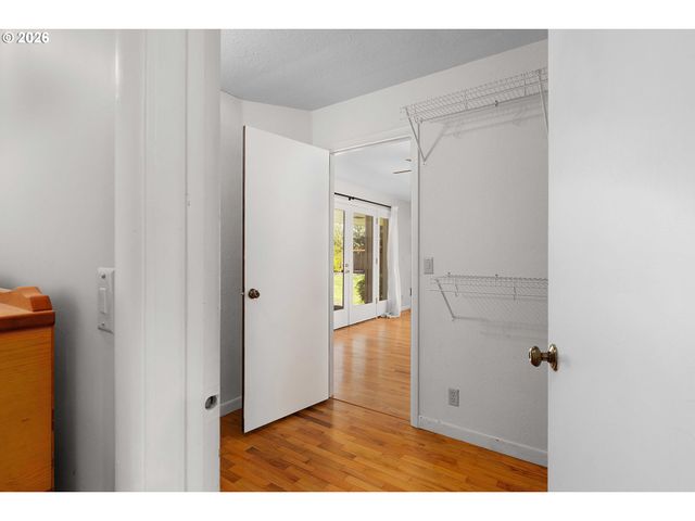 14 ROYAL OAKS Dr, Roseburg, OR 97471