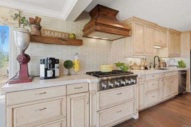 560 Rancho Camino, Fallbrook, CA 92028