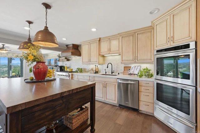 560 Rancho Camino, Fallbrook, CA 92028