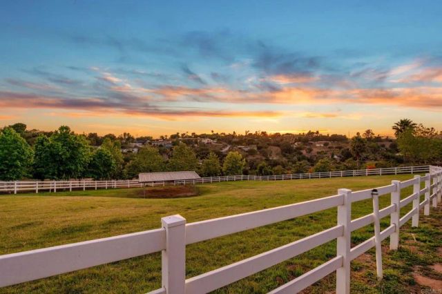 560 Rancho Camino, Fallbrook, CA 92028