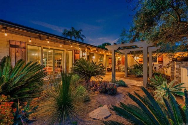 560 Rancho Camino, Fallbrook, CA 92028