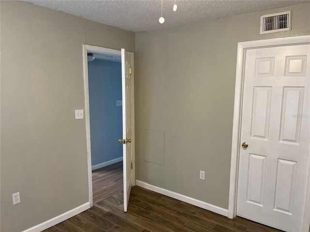 5052 TERRACE CLUB LANE 201, Tampa, FL 33617