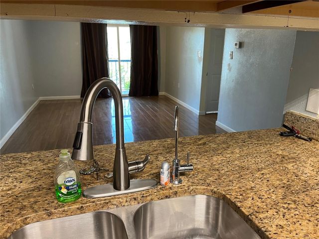 5052 TERRACE CLUB LANE 201, Tampa, FL 33617